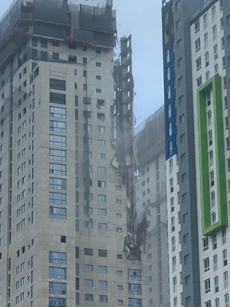 [광주] 아파트 신축공사 외벽 붕괴로 "경상 1명, 차량 10대 매몰"